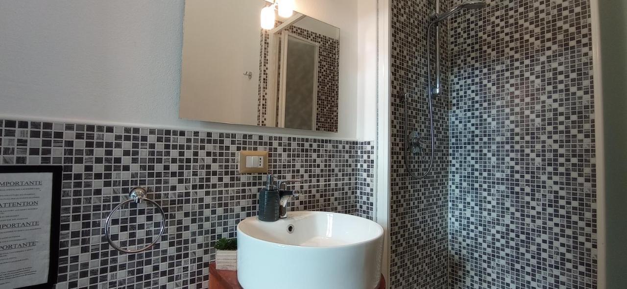 Onlyrooms III - Piazza Jenne Cagliari Eksteriør billede