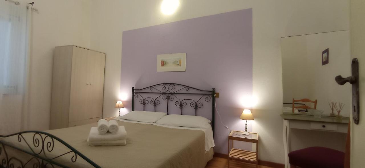 Onlyrooms III - Piazza Jenne Cagliari Eksteriør billede