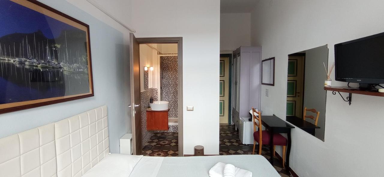Onlyrooms III - Piazza Jenne Cagliari Eksteriør billede
