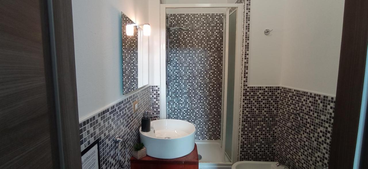 Onlyrooms III - Piazza Jenne Cagliari Eksteriør billede