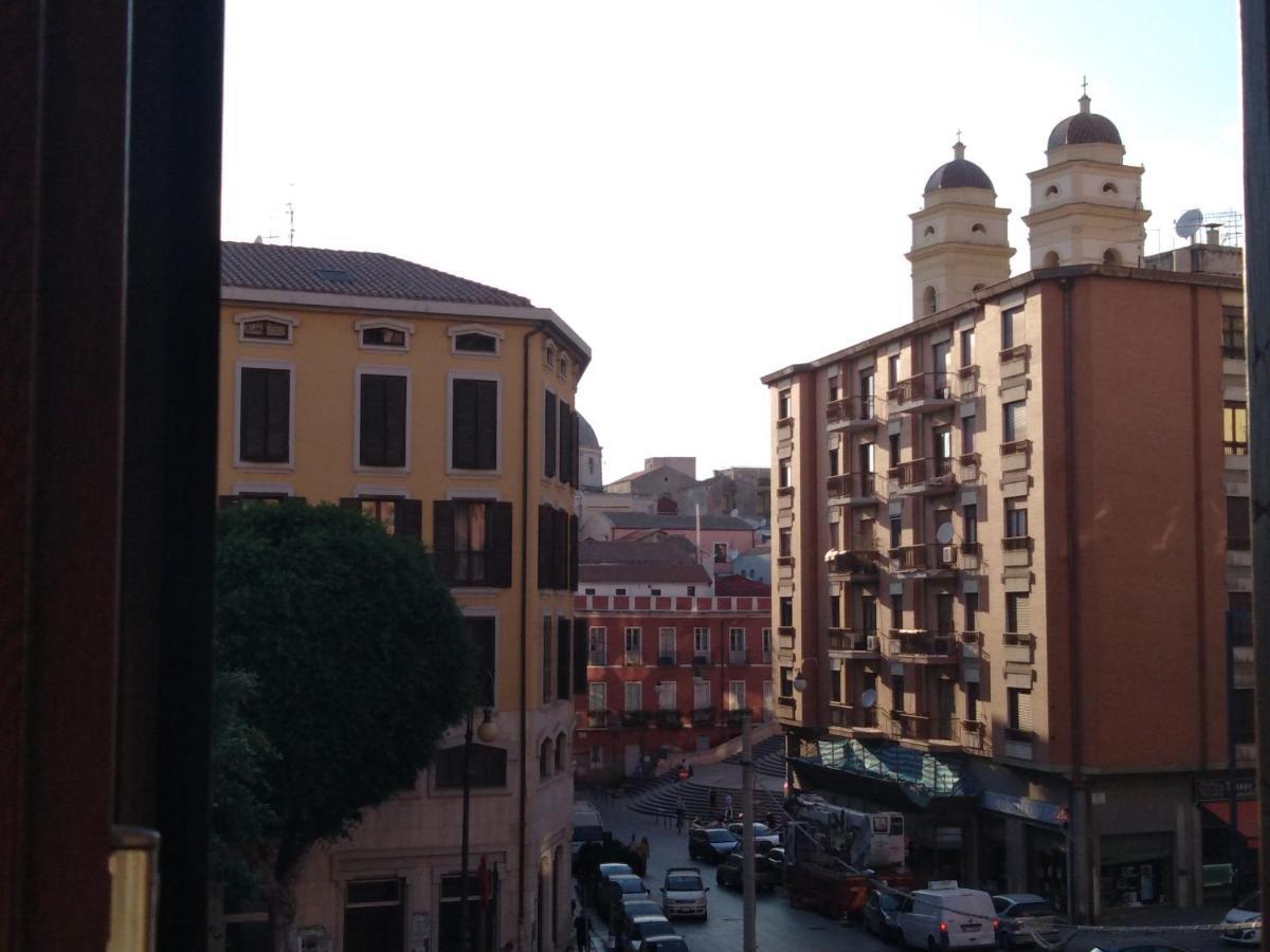 Onlyrooms III - Piazza Jenne Cagliari Eksteriør billede