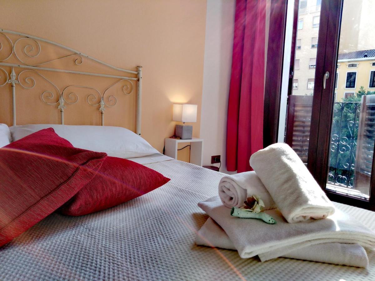 Onlyrooms III - Piazza Jenne Cagliari Eksteriør billede